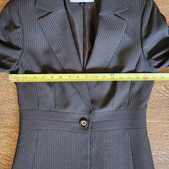 Tahari Arthur S. Levine Charcoal Pinstripe Women's Sz 4 Jacket One Button Lined - Picture 7 of 10